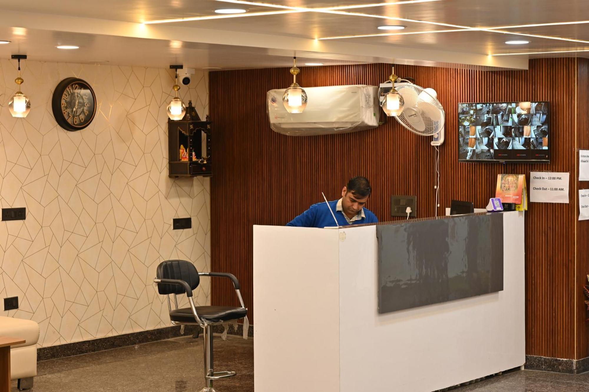 Hotel Down Town Paschim Vihar Δελχί Εξωτερικό φωτογραφία