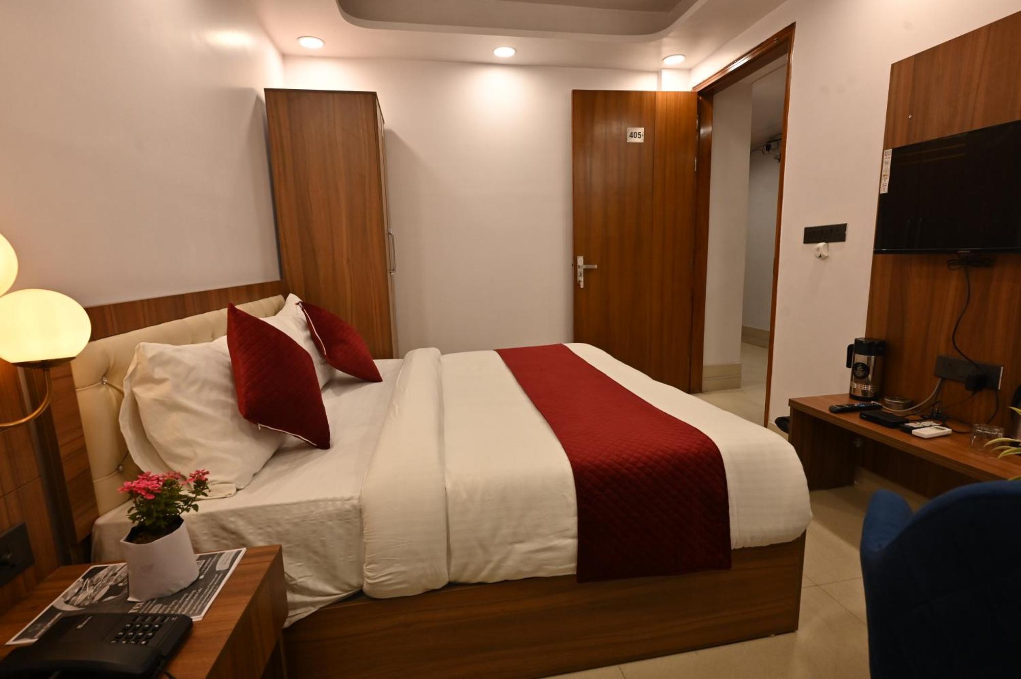 Hotel Down Town Paschim Vihar Δελχί Εξωτερικό φωτογραφία