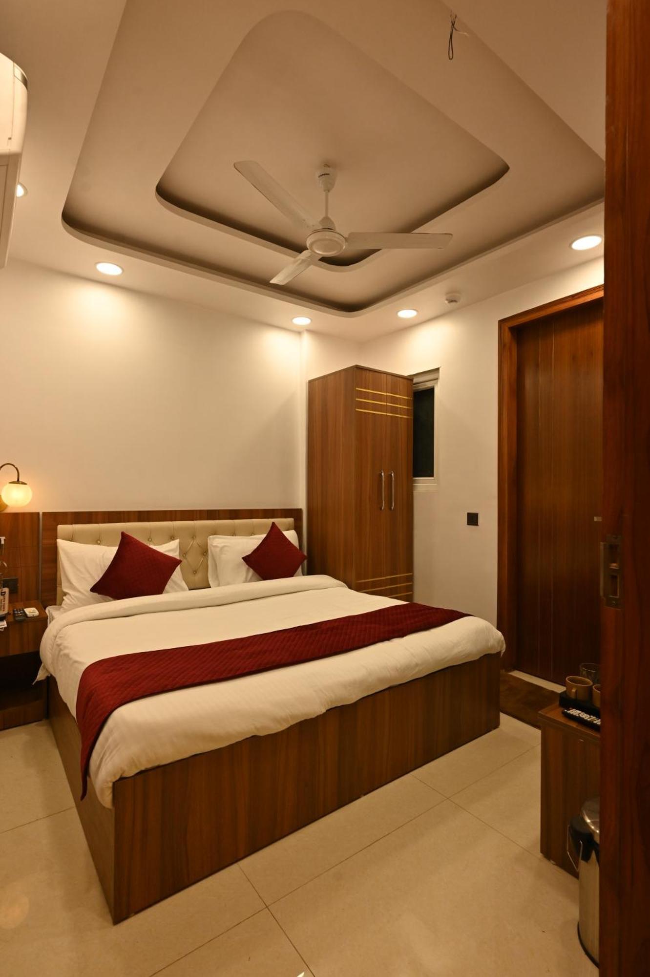 Hotel Down Town Paschim Vihar Δελχί Εξωτερικό φωτογραφία