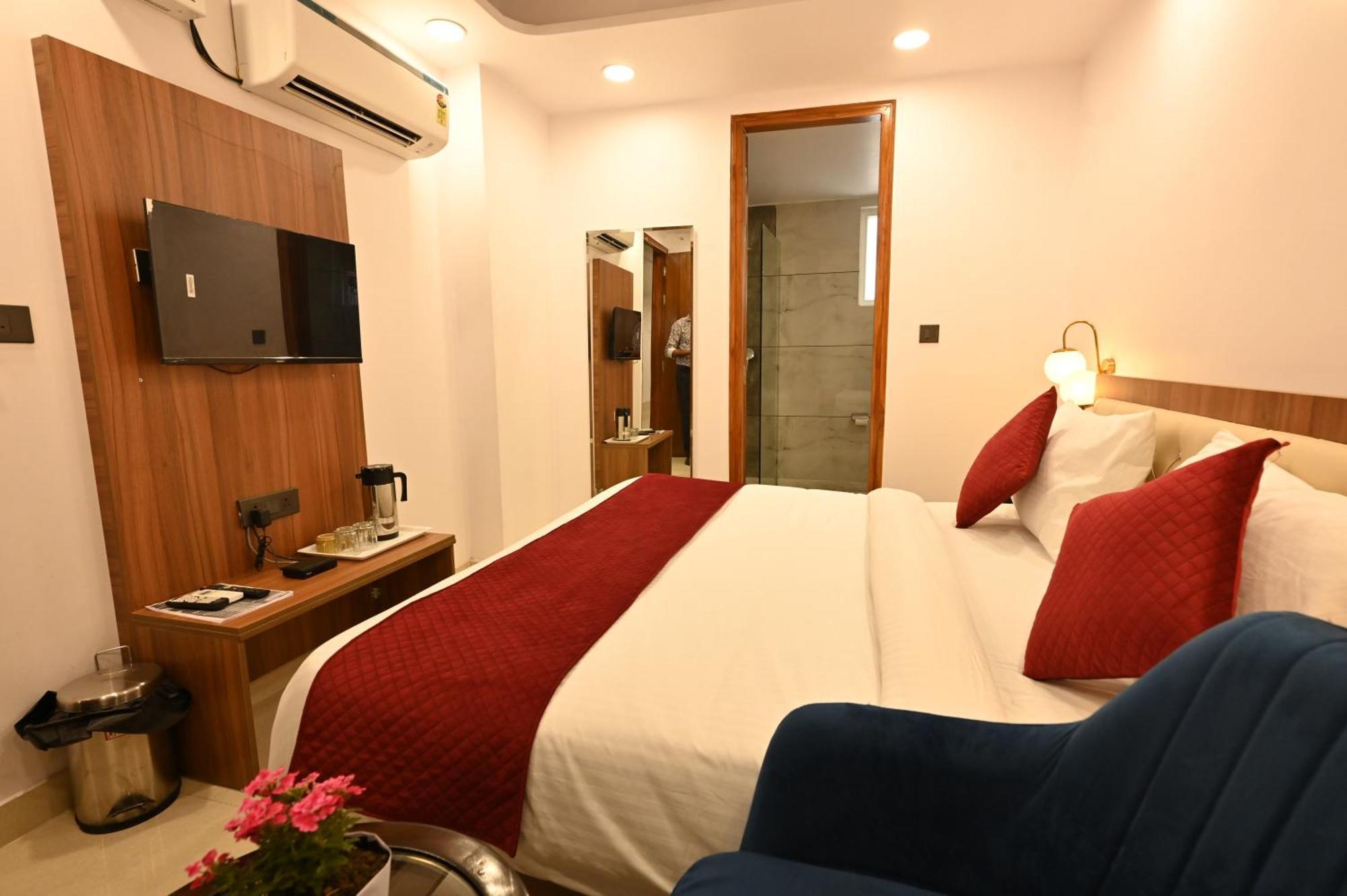 Hotel Down Town Paschim Vihar Δελχί Εξωτερικό φωτογραφία