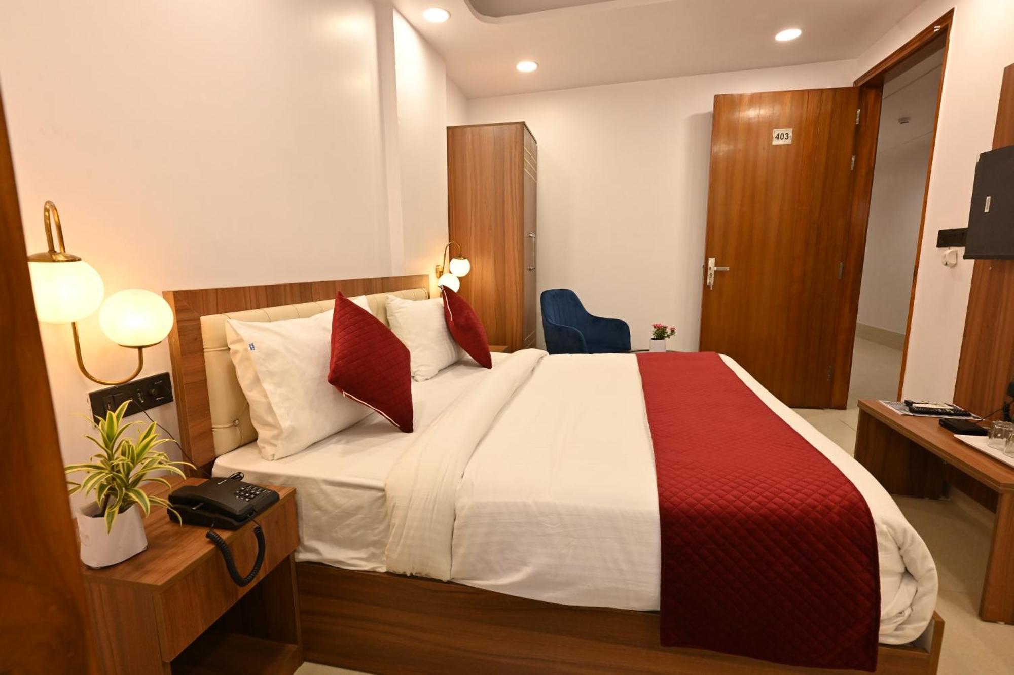 Hotel Down Town Paschim Vihar Δελχί Εξωτερικό φωτογραφία