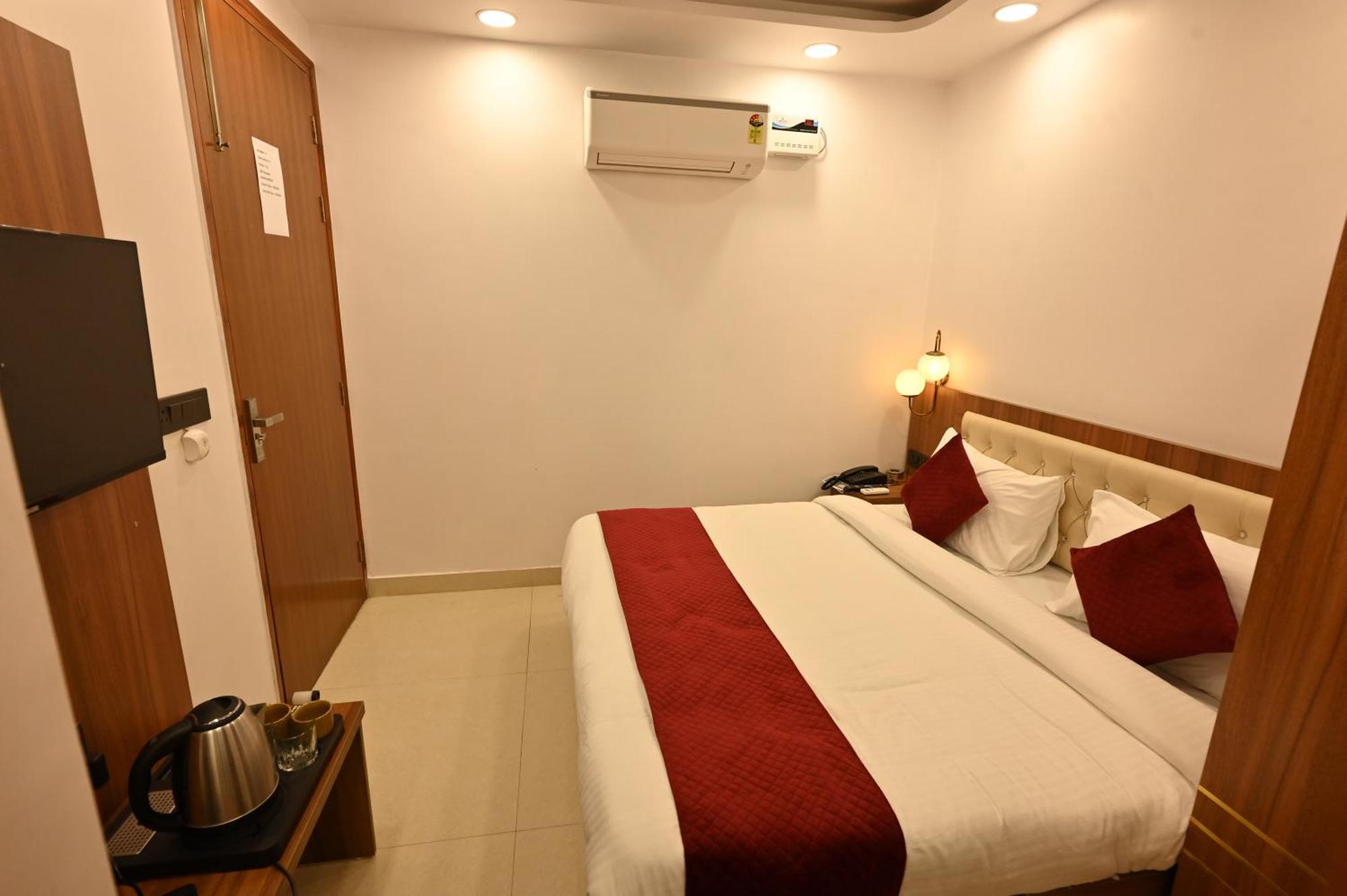 Hotel Down Town Paschim Vihar Δελχί Εξωτερικό φωτογραφία