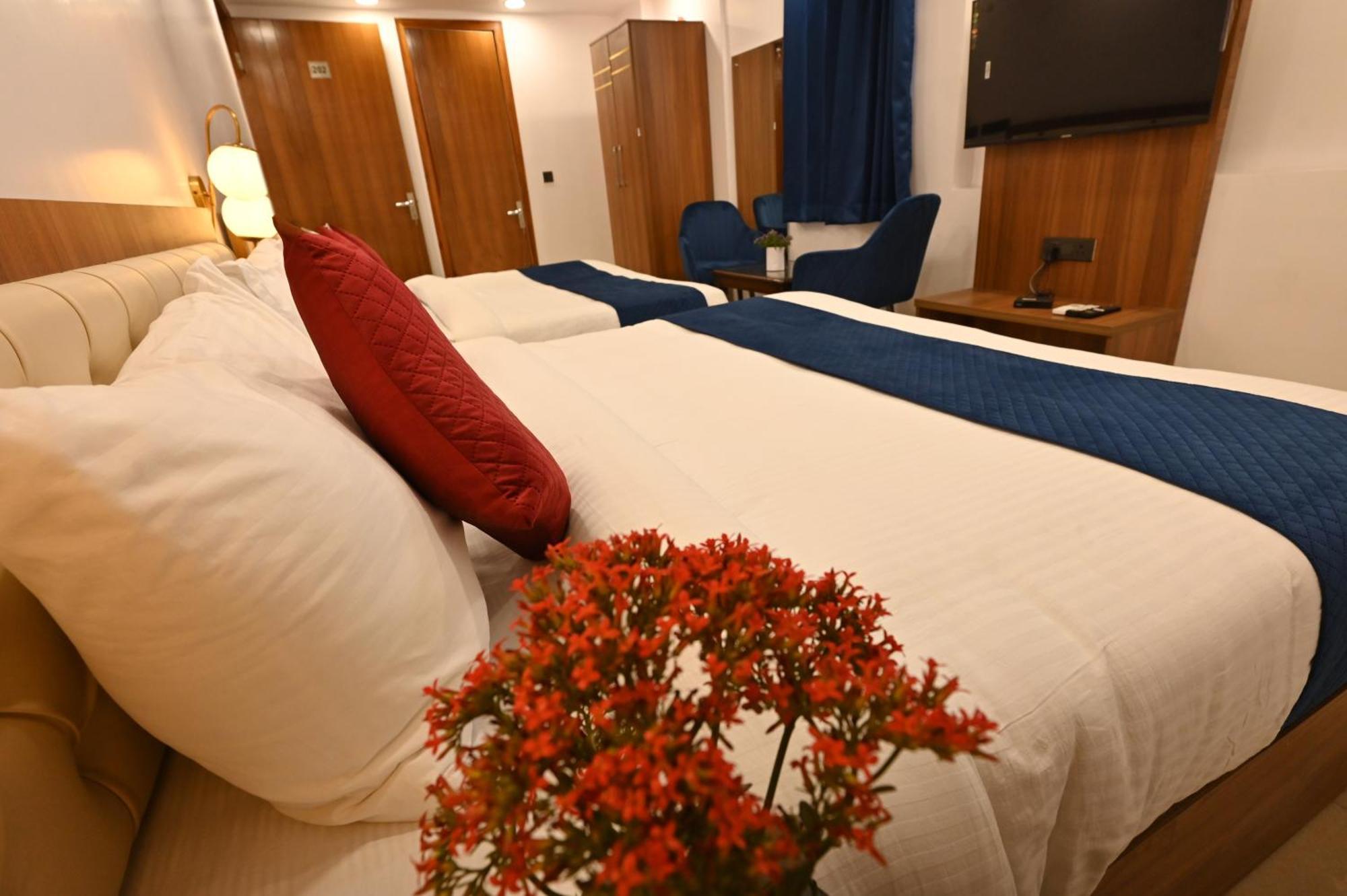 Hotel Down Town Paschim Vihar Δελχί Εξωτερικό φωτογραφία